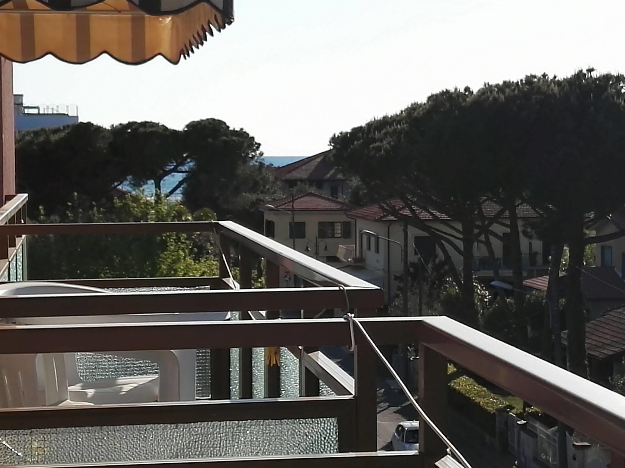 Hotel Elizabeth Marina di Pietrasanta Esterno foto