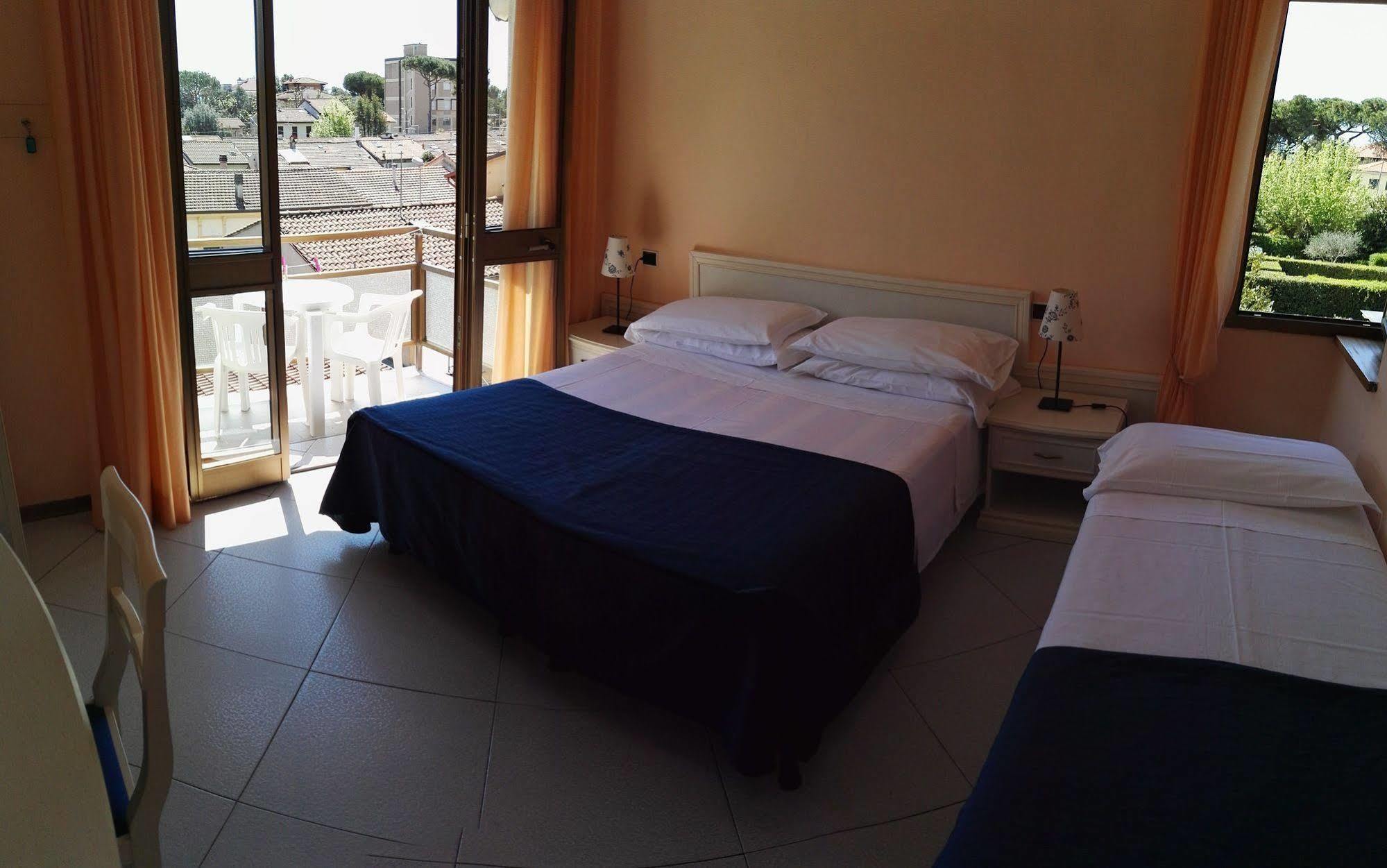 Hotel Elizabeth Marina di Pietrasanta Esterno foto